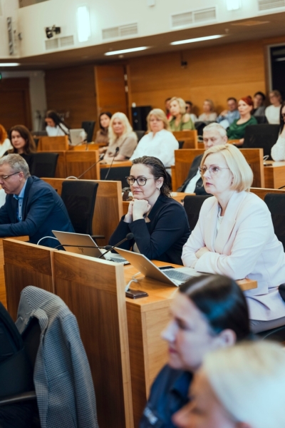 Linda Ozola konferencē