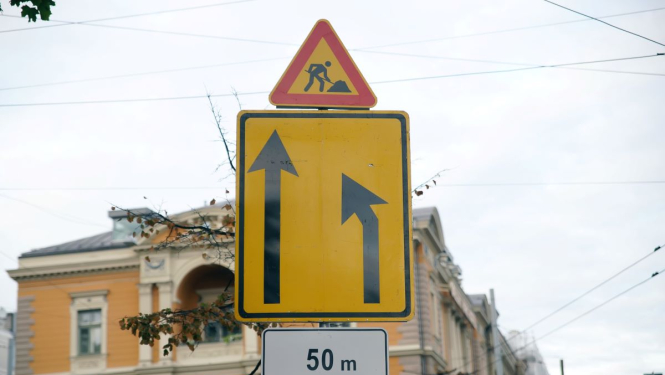Ceļa zīme Remonts