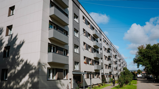 Daudzīvokļu māja