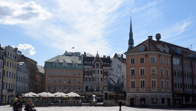 Doma laukums