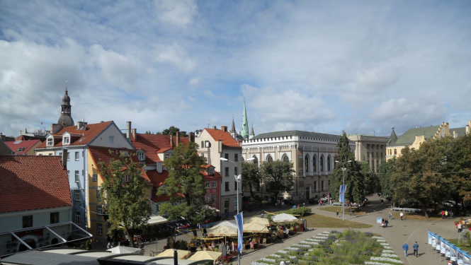 Līvu laukums