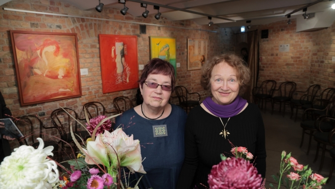 Mākslinieces Inese Brants un Irina Vorkale