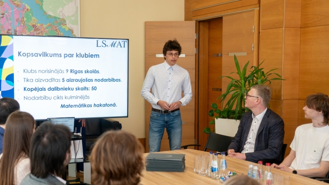 Prezentē informāciju par Latvijas Skolēnu matemātiskās analīzes tīkla darbību