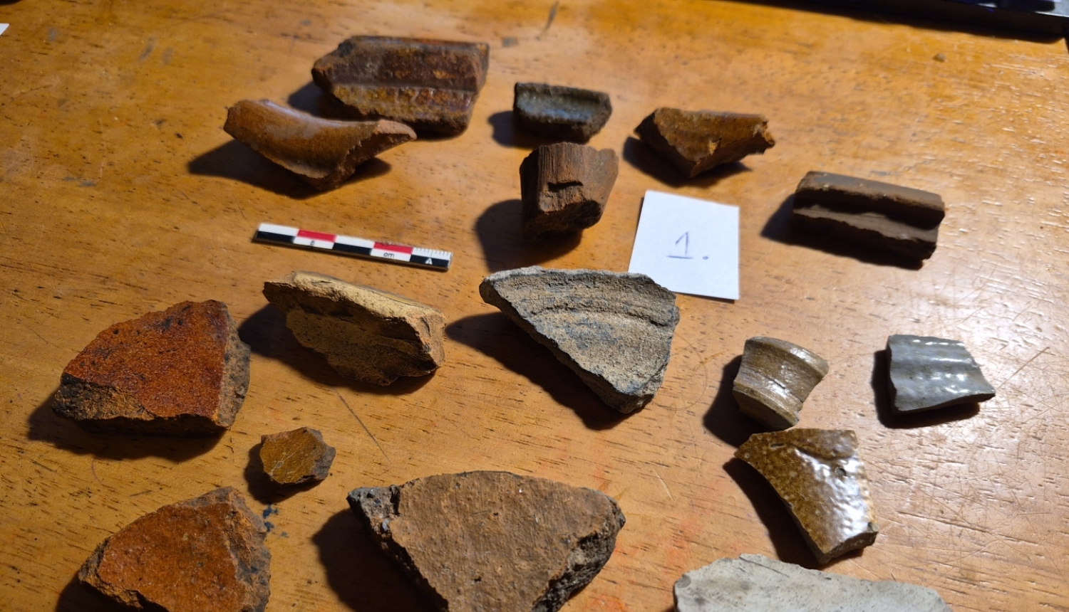 Arheoloģiskie atradumi, dažādas trauku lauskas