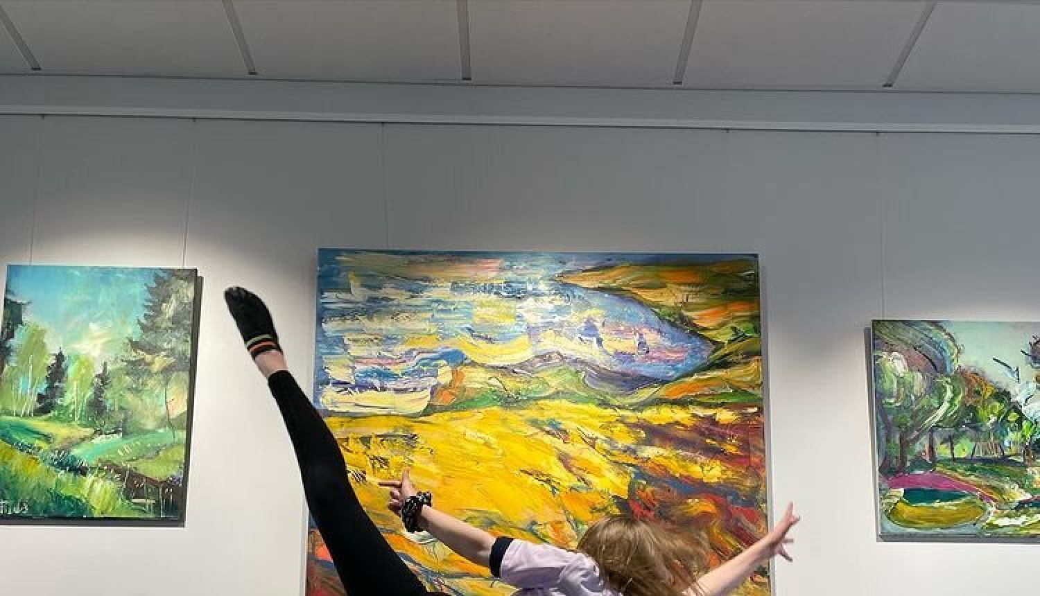Dejotāja no deju studijas Mazais Andžiņš