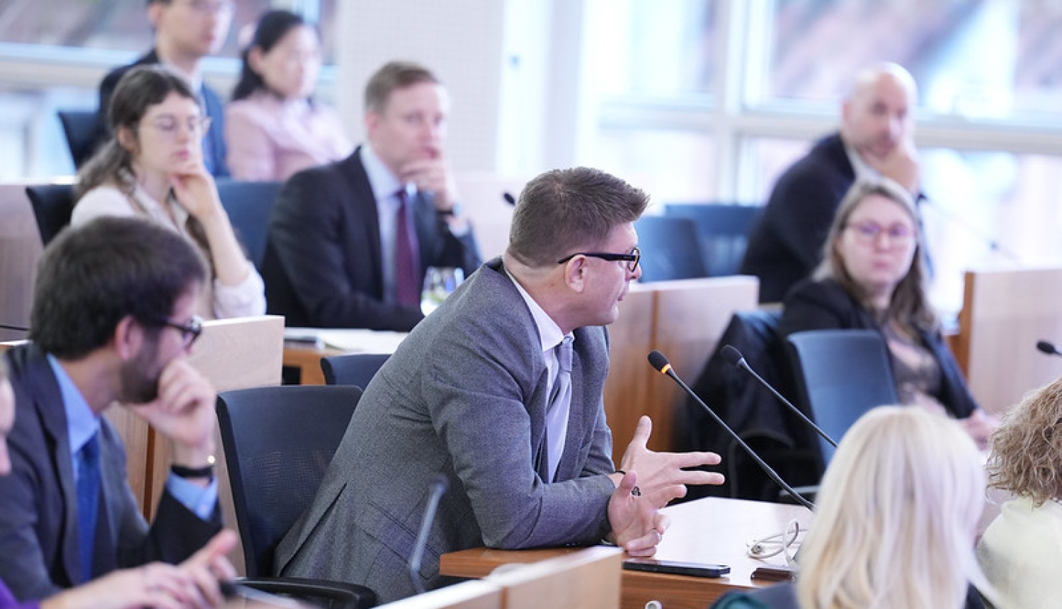 Diplomātiskā korpusa un starptautiskās uzņēmējdarbības vides pārstāvjie piedalās diskusijā