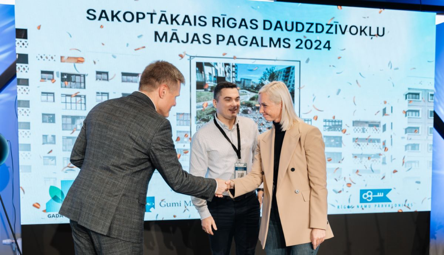 Balva "Sakoptākais daudzdzīvokļu nama pagalms"