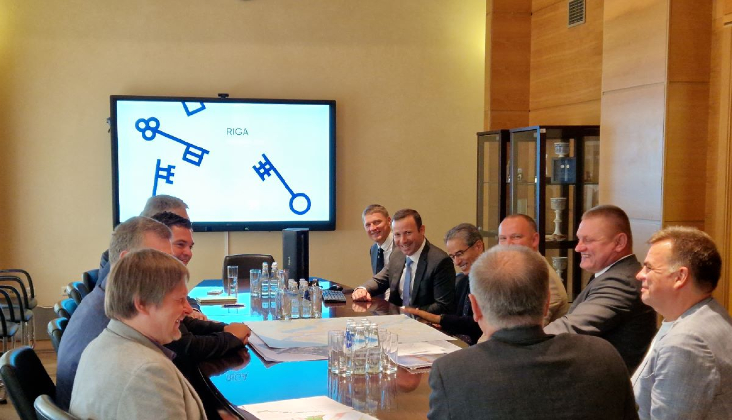 Rīgas domes vadība tiekas ar investoru no Apvienotajiem Arābu Emirātiem