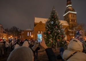 Ziemassvētku egle Doma laukumā