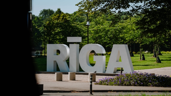 Rīgas burti Uzvaras parkā
