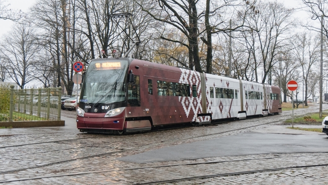 11 tramvajs