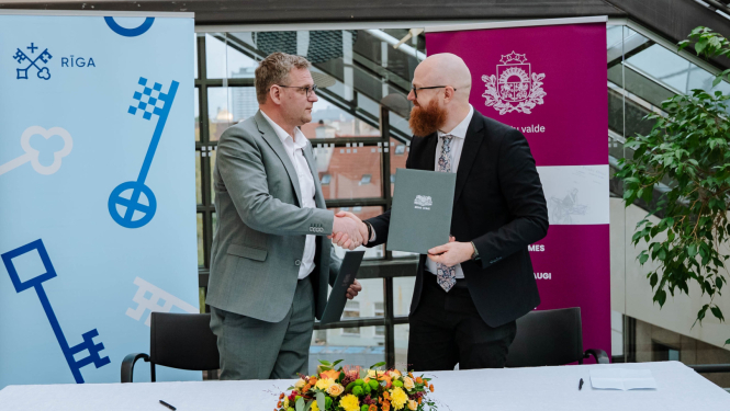 Rīgas domes priekšsēdētājs Viesturs Kleinbergs un Patentu valdes direktors Agris Batalauskis 