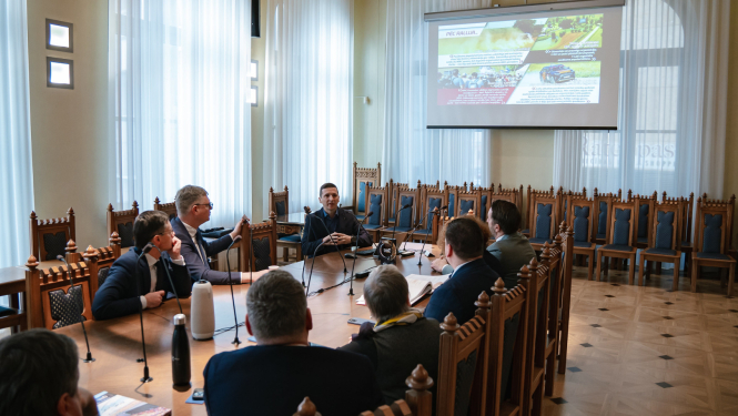 Rīgas domē viesojās “RA Events” direktors Raimonds Strokšs