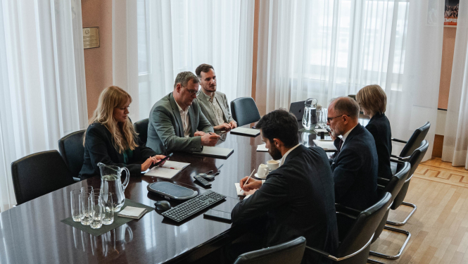 Rīgas mērs Viesturs Kleinbergs un Aizsardzības ministrs Andris Sprūds