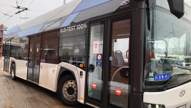 Ar ūdeņradi darbināms autobuss