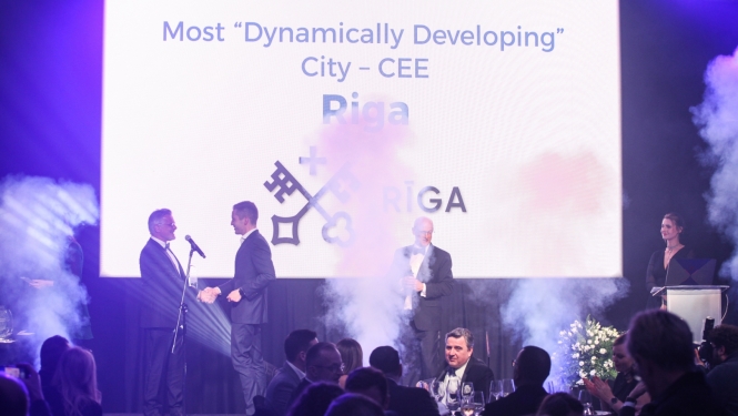 Saņem balvu kategorijā “Gada dinamiskāk augošā pilsēta Centrālajā un Austrumeiropas reģionā”
