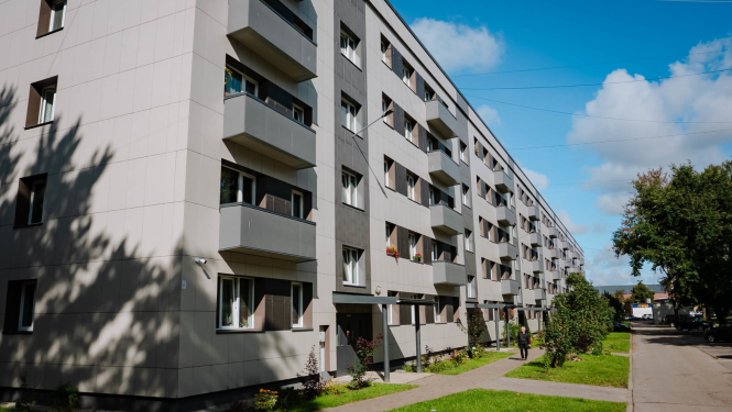 Daudzīvokļu māja