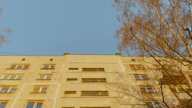 Daudzdzīvokļu māja
