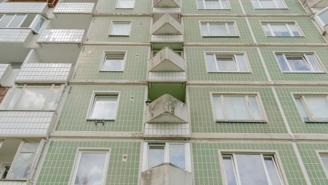 Daudzdzīvokļu māja