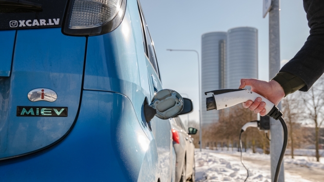 Elekrtro auto uzlades stacija