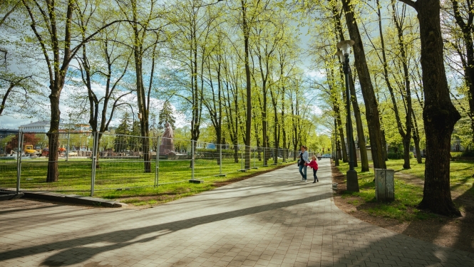 Esplanādē atjaunoti celiņi