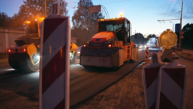 Traktortehnika lej asfaltu