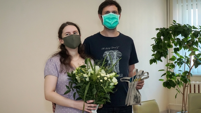 Trīnīšu vecāki  Jeļena un Viktors