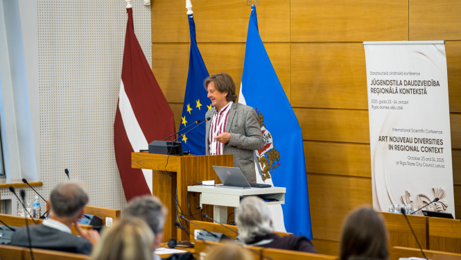Konference sēžu zālē