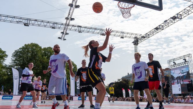 Basketbola turnīrs krastu mačs