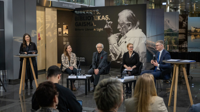 Preses konferencē piedalījās Rīgas domes priekšsēdētājs Vilnis Ķirsis, LNB direktore Dagnija Baltiņa, LNB padomnieks arhitektūras un kultūrpolitikas jautājumos Jānis Dripe, LNB Pētniecības un interpretācijas centra vadītāja Maija Treile. 