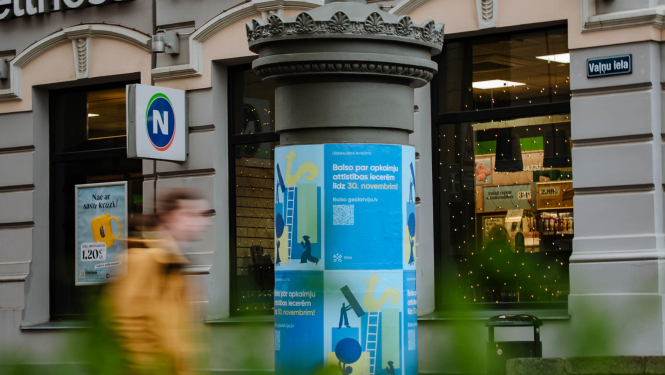 Līdzdalības budžeta vizuālis uz afišas staba