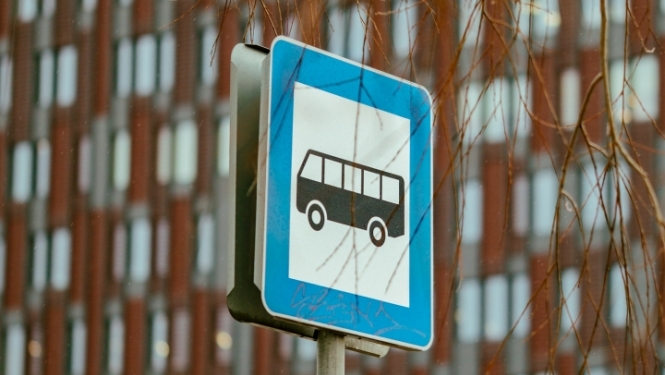 Autobusa pieturvietas zīme