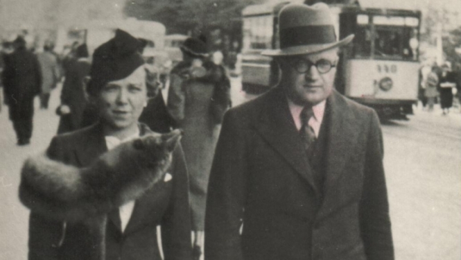 A. Čaks ar sievu Annu Ēriku Elizabeti Bērziņu. Foto no Aleksandra Čaka muzeja krājuma.