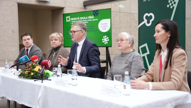 Preses konferences dalībnieki