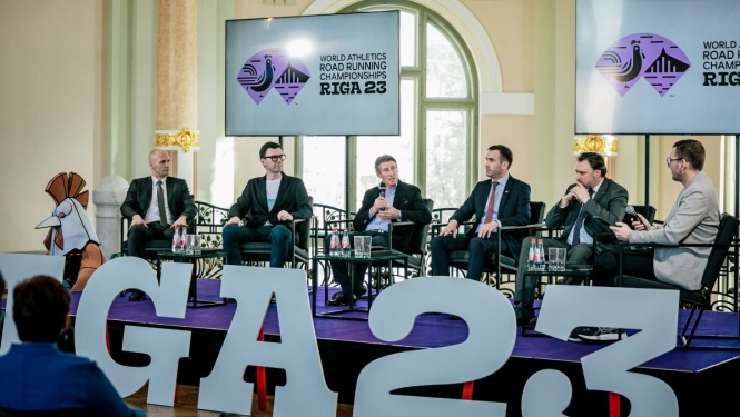 Preses konference par skriešanas čempionātu