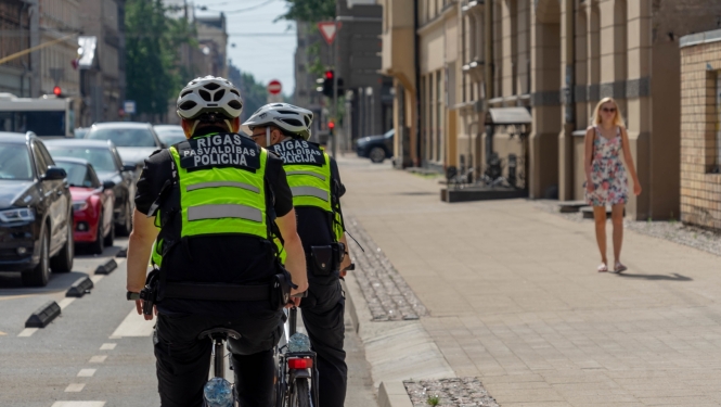 Pašvaldības policisti baruc ar velosipēdiem