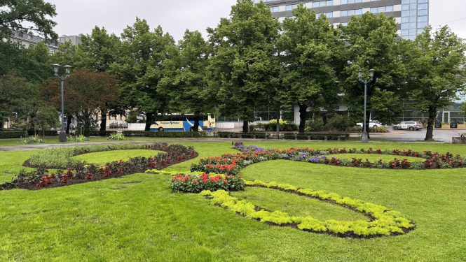 Puķu dobe Esplanādes parkā