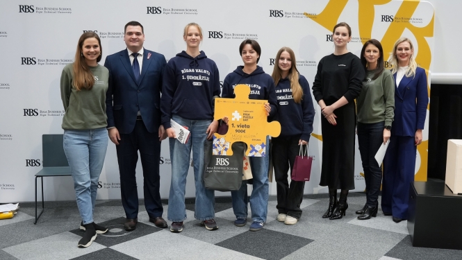 Loģikas spēlē “Riga Puzzle Day” uzvar komanda “Mums kļūda” no Rīgas Valsts 1. ģimnāzijas