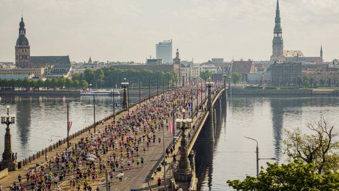Rimi Rīgas maratons uz Akmens tilta