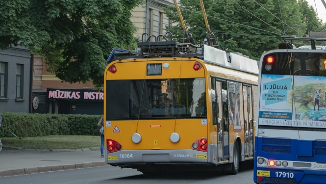 Trolejbusi