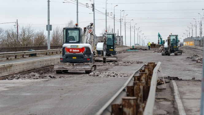 Zemitāna tilta pārbūves darbi