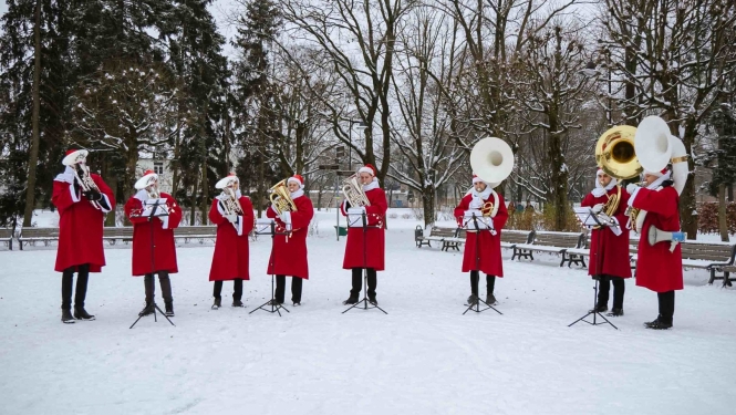 Ziemassvētku tubas