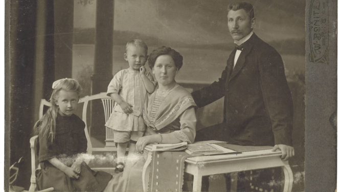Ģimenes foto no muzeja arhīva