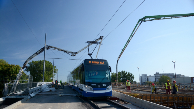 Tramvajs uz Brasas tilta