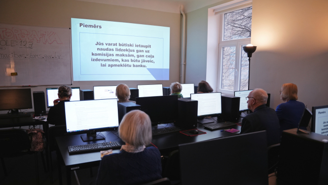Rīdzinieki apgūst digitālās prasmes