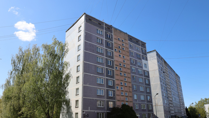 Ēka varavīksnes ielā