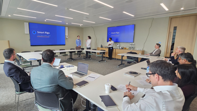 Eiropas Rekonstrukcijas un attīstības bankā Rīgas vidusskolēni