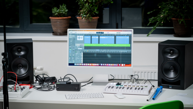 Dators ar tumbiņām