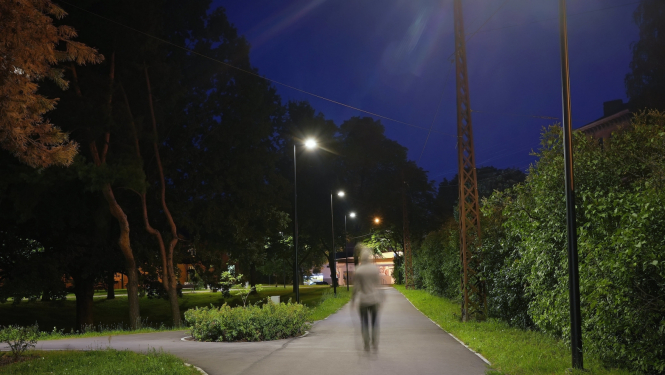 Apgaismojums Sarkandaugavas parkā 