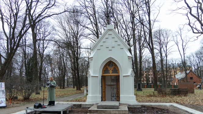 Atjaunotais Rīgas rātskunga Hermaņa Ādama Krēgera dzimtas kapeņu mauzolejs un pazemes kripta